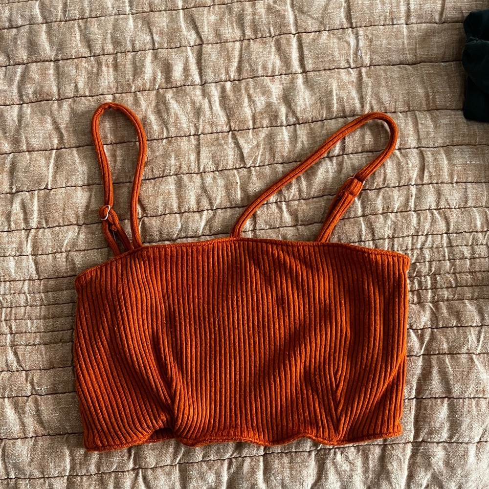 Cross strap crop top